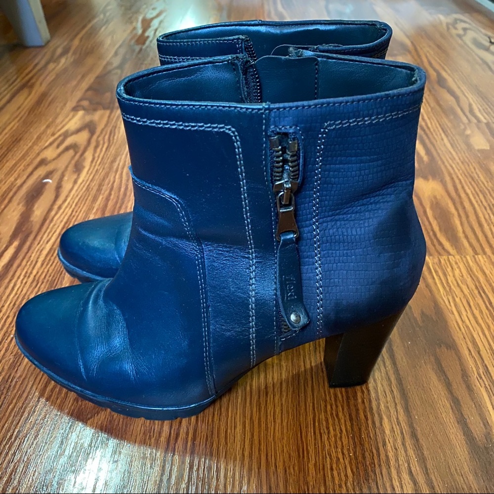 Blue Flexi Boots